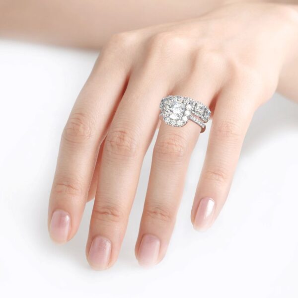 67698389a3fb5JESY00391jpg-1