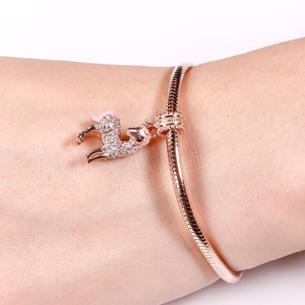 f9493abfd50c5CGC0014jpg